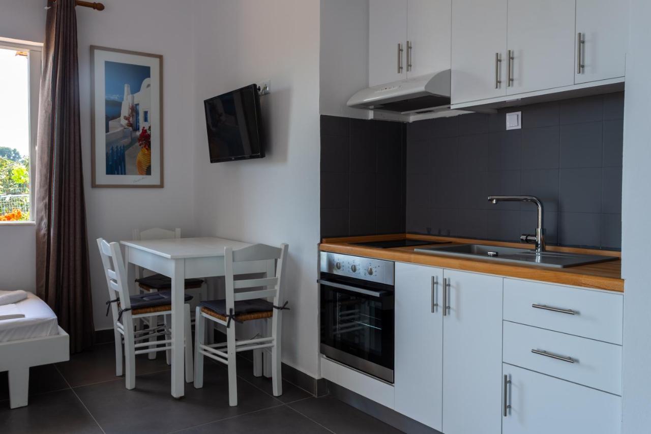 Alexandros Seaside Family Apartments & Villas - Paradise, 7' From Petalidi Kalamaki  Eksteriør billede