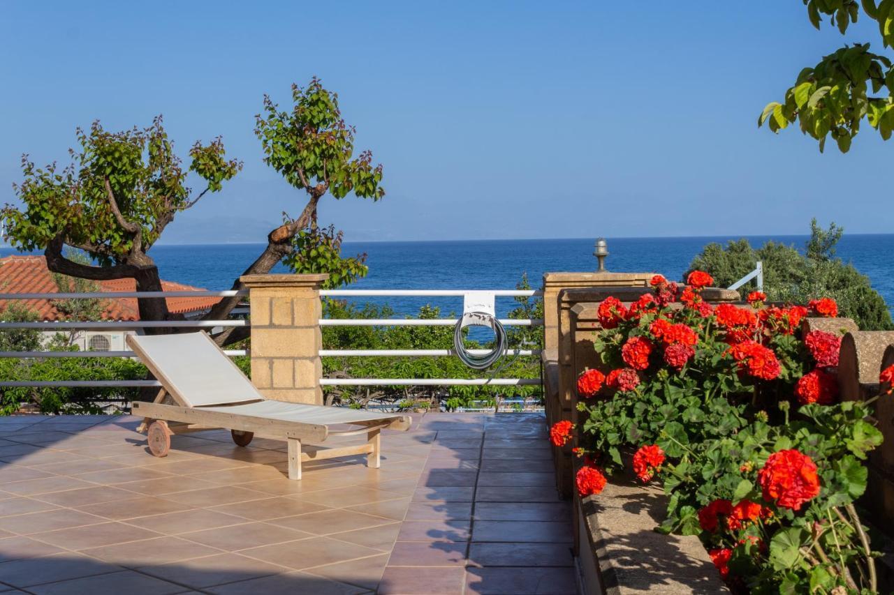 Alexandros Seaside Family Apartments & Villas - Paradise, 7' From Petalidi Kalamaki  Eksteriør billede