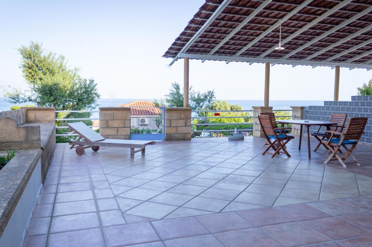 Alexandros Seaside Family Apartments & Villas - Paradise, 7' From Petalidi Kalamaki  Eksteriør billede