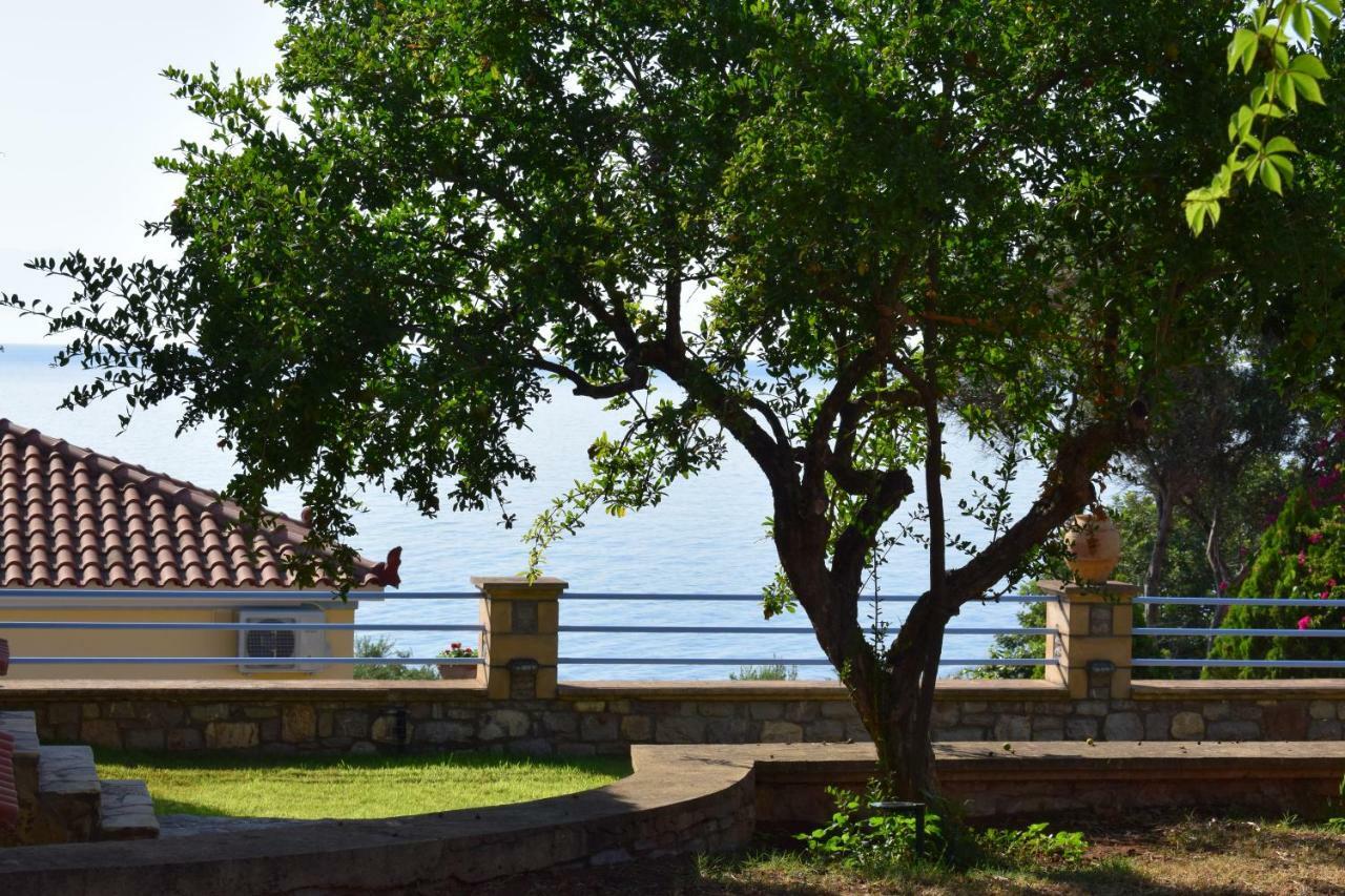 Alexandros Seaside Family Apartments & Villas - Paradise, 7' From Petalidi Kalamaki  Eksteriør billede