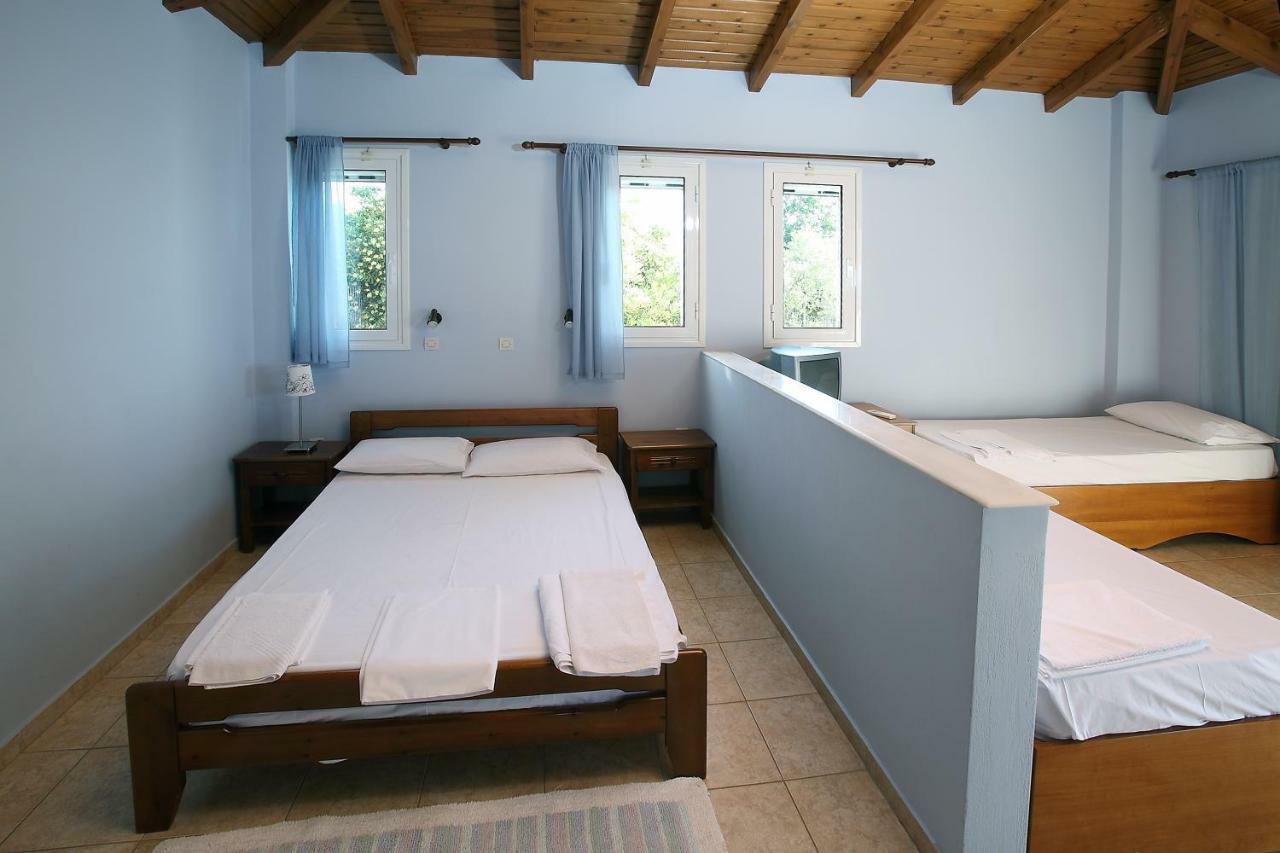 Alexandros Seaside Family Apartments & Villas - Paradise, 7' From Petalidi Kalamaki  Eksteriør billede