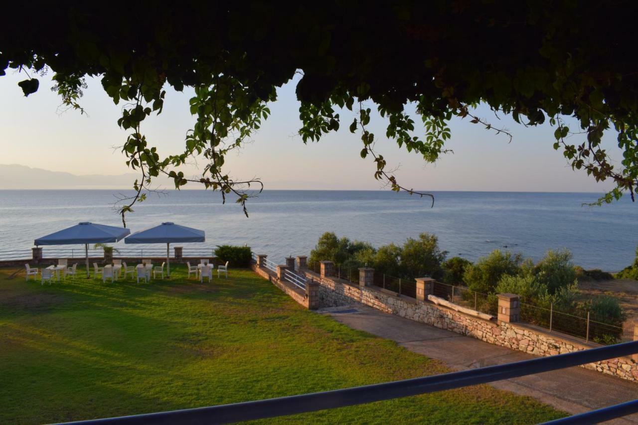 Alexandros Seaside Family Apartments & Villas - Paradise, 7' From Petalidi Kalamaki  Eksteriør billede