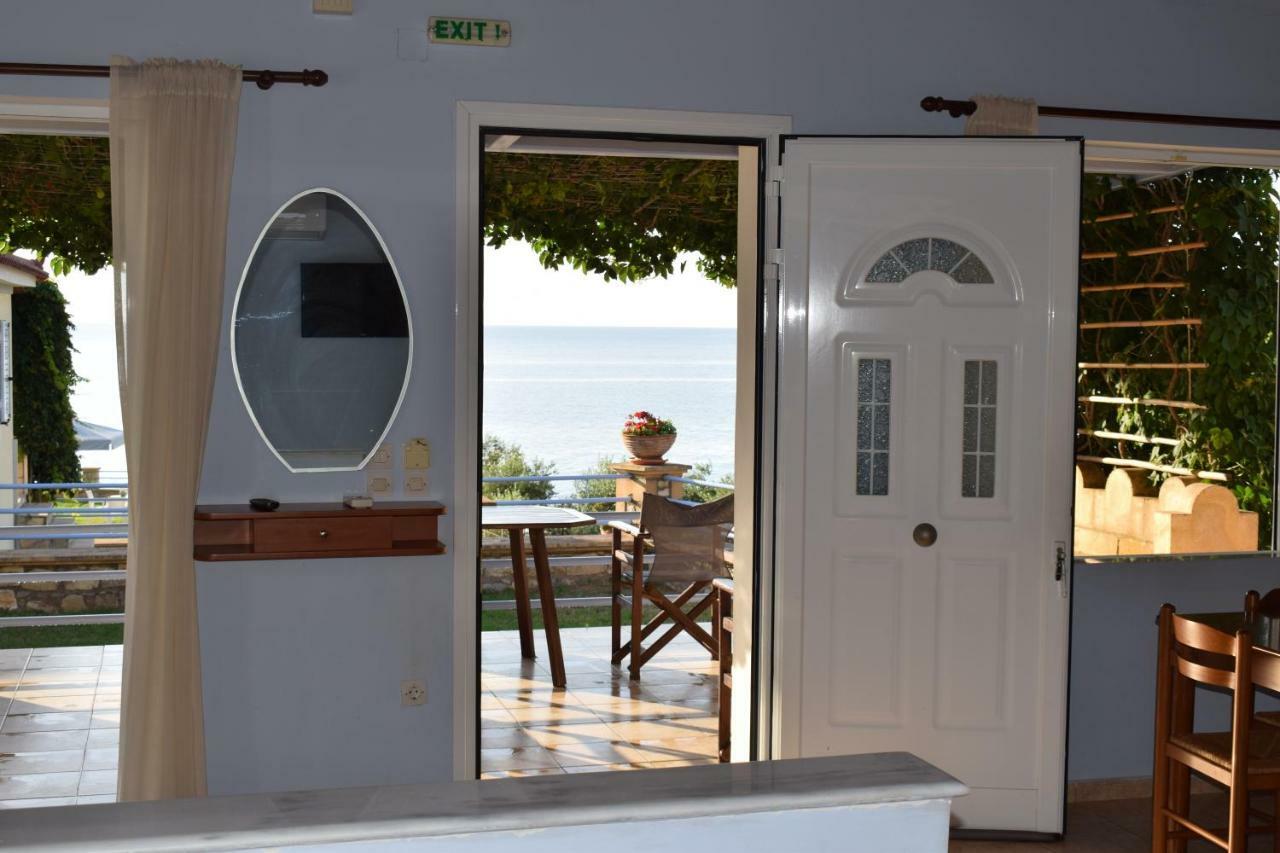Alexandros Seaside Family Apartments & Villas - Paradise, 7' From Petalidi Kalamaki  Eksteriør billede
