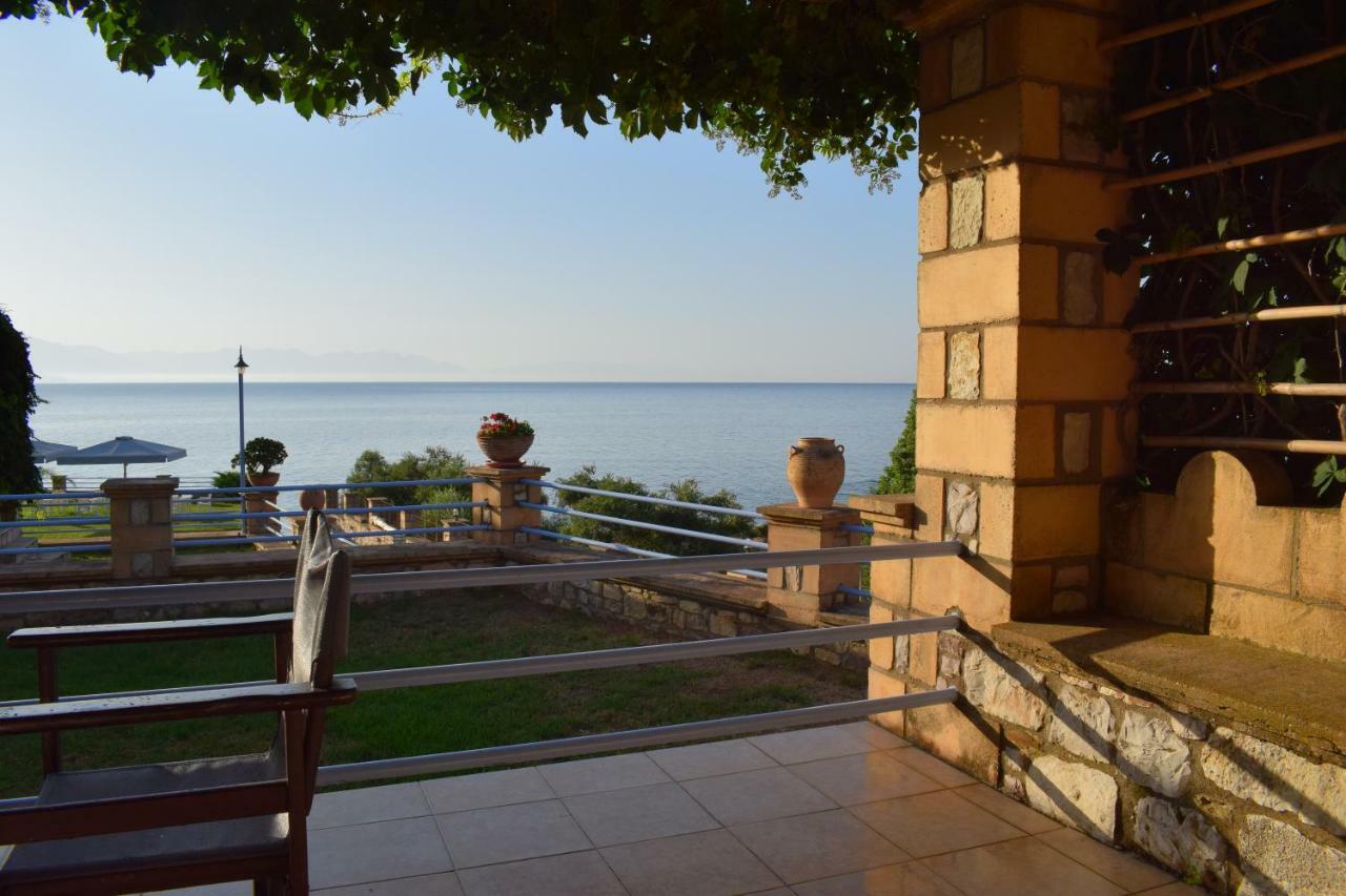 Alexandros Seaside Family Apartments & Villas - Paradise, 7' From Petalidi Kalamaki  Eksteriør billede