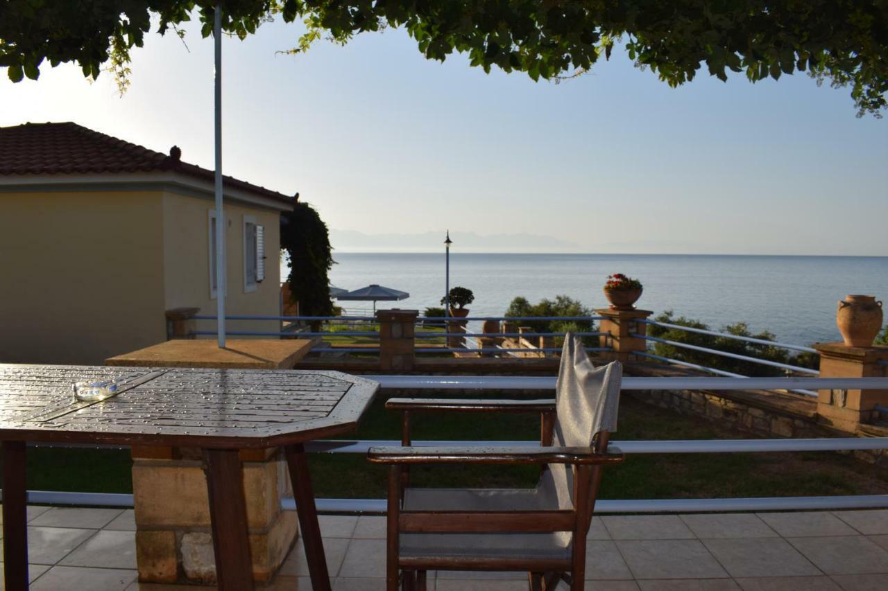 Alexandros Seaside Family Apartments & Villas - Paradise, 7' From Petalidi Kalamaki  Eksteriør billede